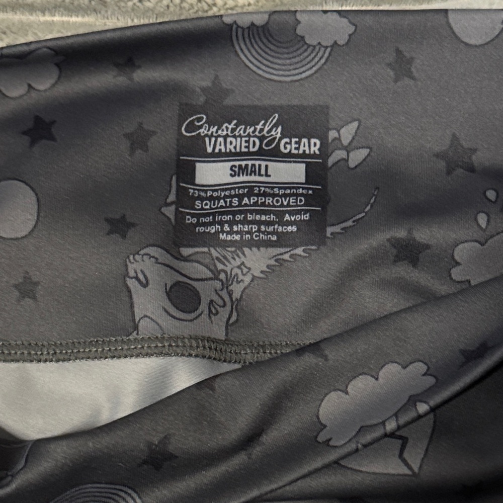 CVG Unicorn m/ Broken Heart Athletic Shorts - Picture 2 of 5